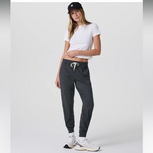 Vuori Performance Jogger Women's DreamKnit™ Joggers
